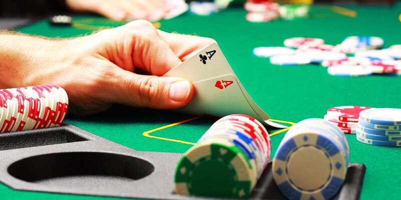 Luật chơi poker rikvip play chuẩn nhất